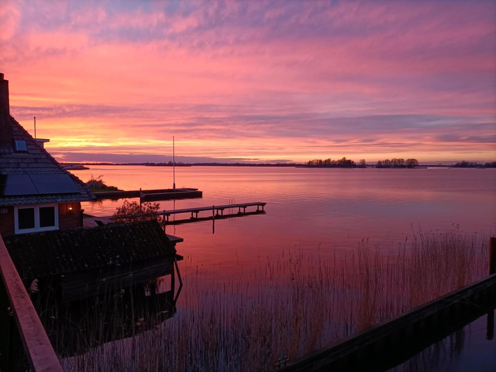 Plassenzicht Logies & Sloepverhuur Loosdrecht Exterior foto