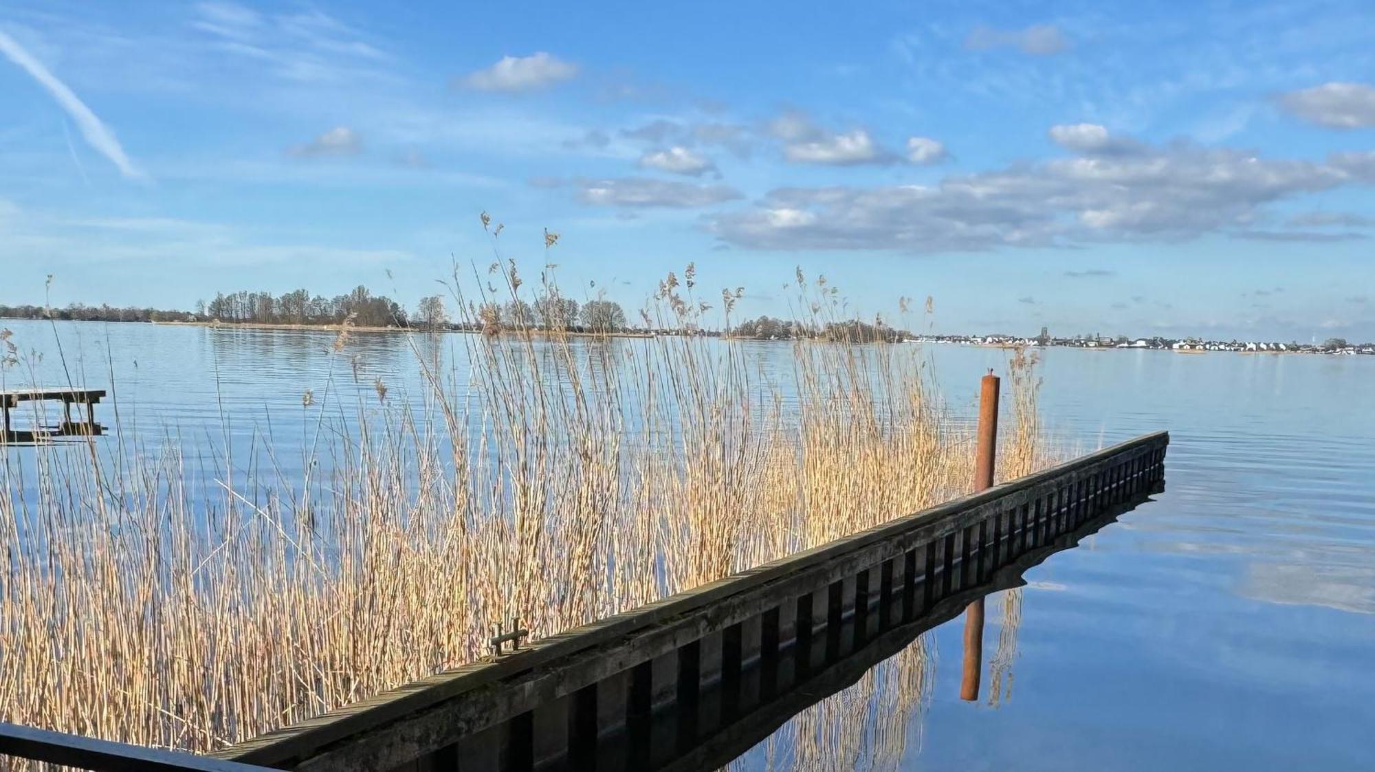Plassenzicht Logies & Sloepverhuur Loosdrecht Exterior foto