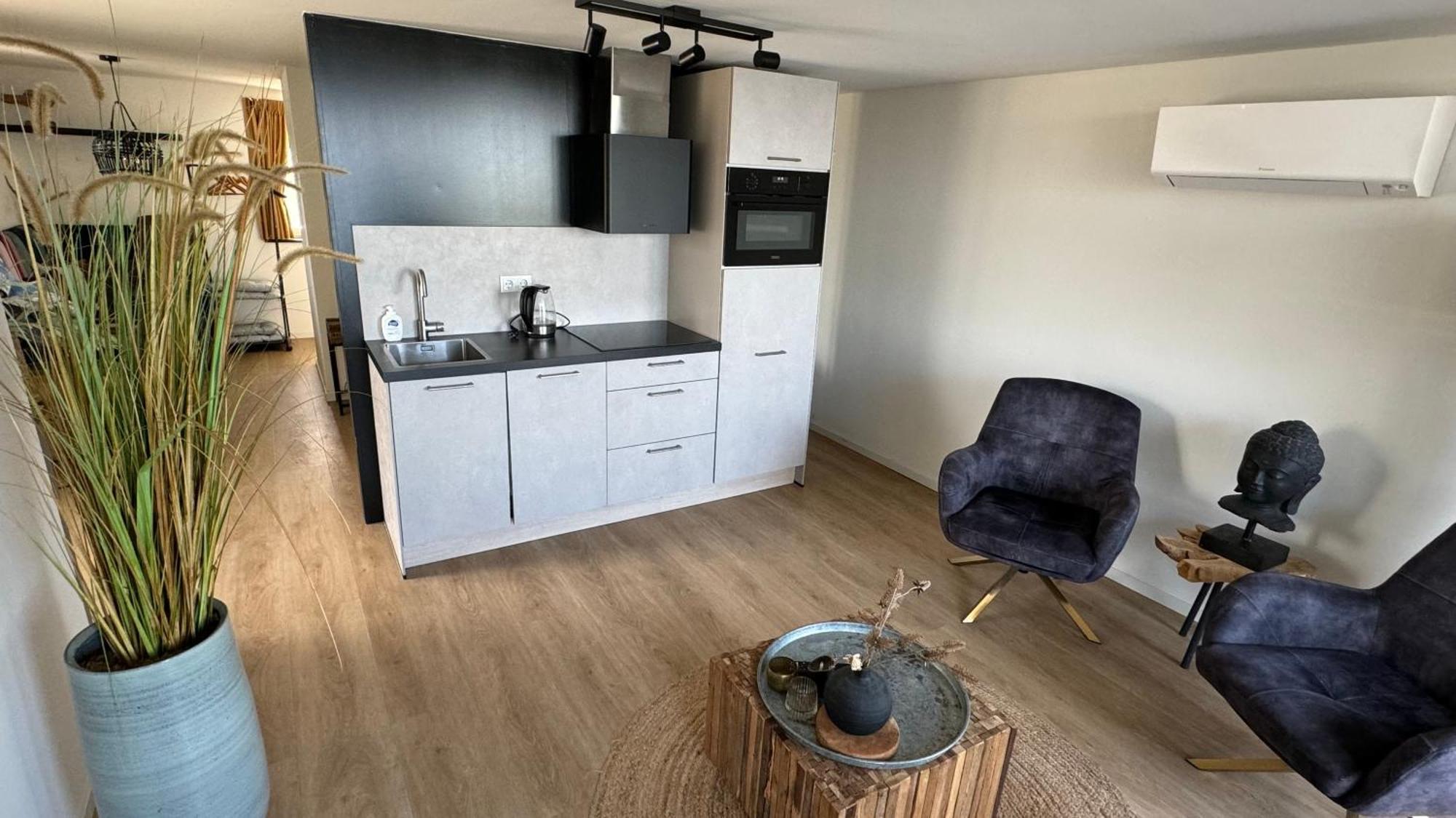 Plassenzicht Logies & Sloepverhuur Loosdrecht Exterior foto