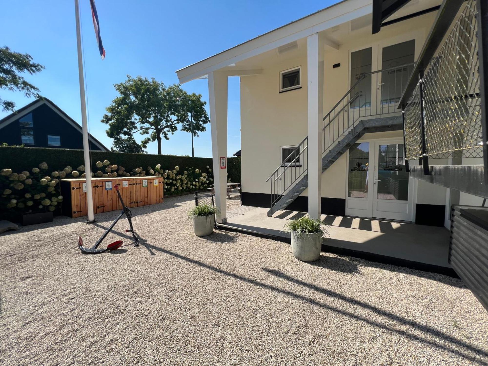 Plassenzicht Logies & Sloepverhuur Loosdrecht Exterior foto